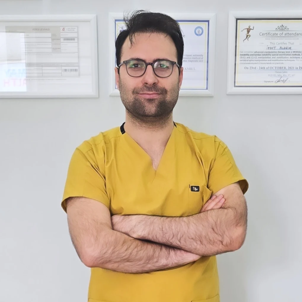 Fizyoterapist Ahmet Yıldırım klinik portre fotoğrafı